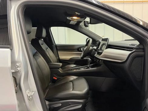 Used 2025 Jeep Compass Limited AWD/4WD image 22