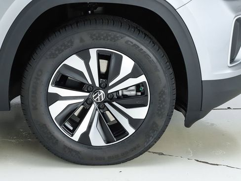 New 2026 Volkswagen Atlas SE image 52