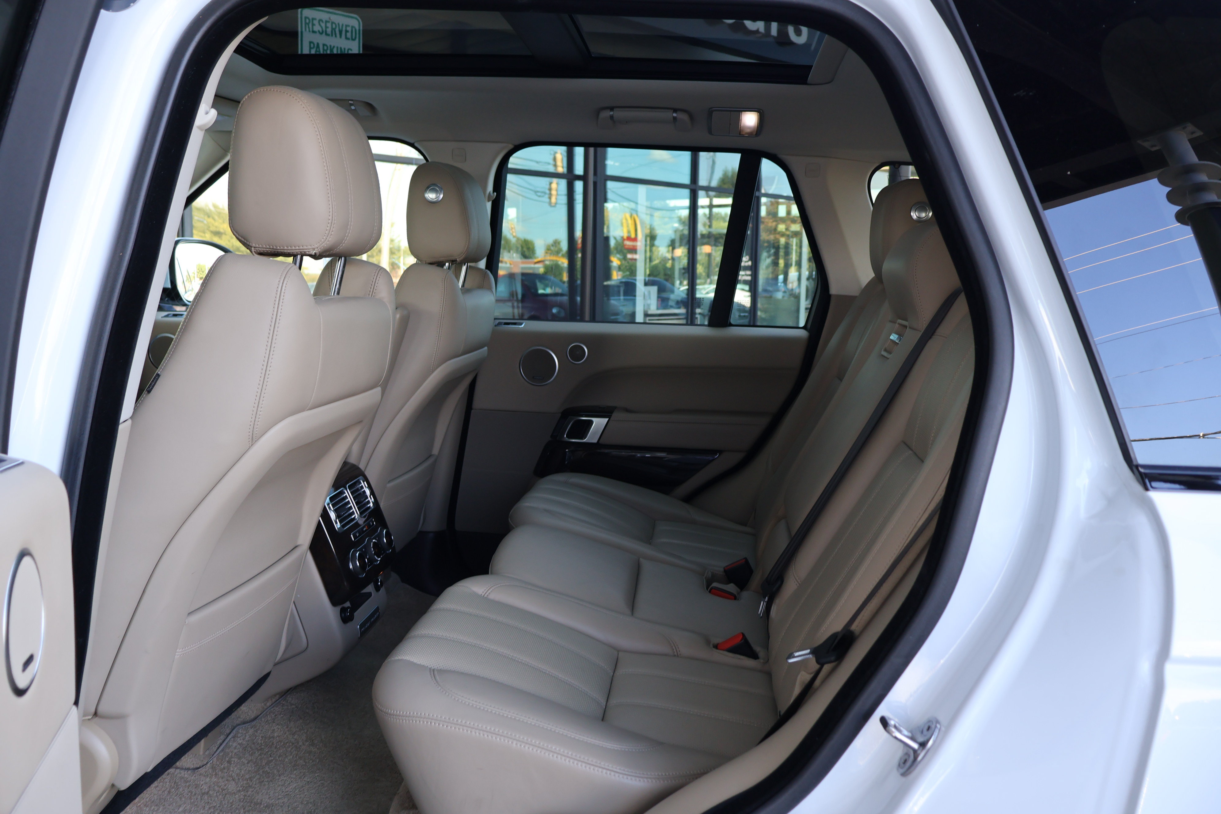 Used 2013 Land Rover Range Rover HSE AWD/4WD image 17