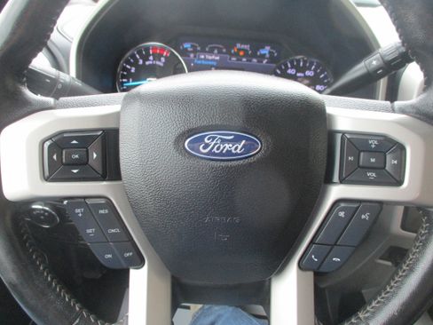 Used 2019 Ford F350 Lariat w/ Lariat Ultimate Package AWD/4WD image 23