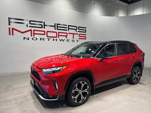 Used 2025 Toyota RAV4 XSE image 8