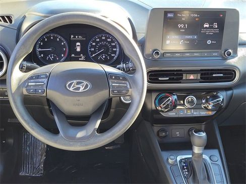 Used 2023 Hyundai Kona SEL image 4