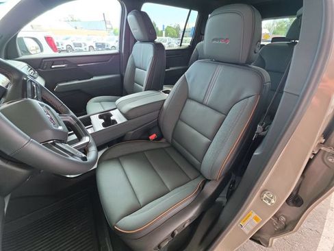 New 2026 GMC Acadia AT4 w/ Luxury Package AWD/4WD image 17