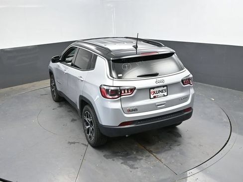 Used 2025 Jeep Compass Limited AWD/4WD image 43