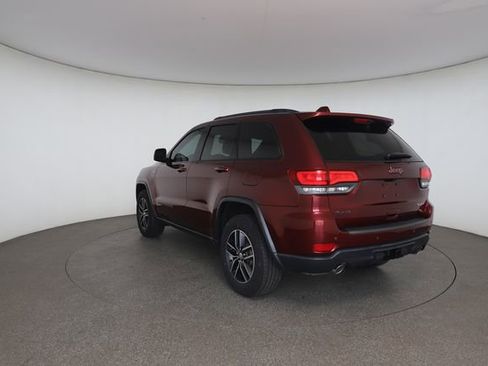 Used 2017 Jeep Grand Cherokee Trailhawk w/ Trailhawk Luxury Group AWD/4WD image 12