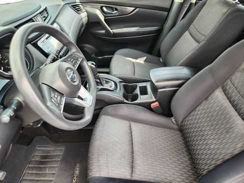 Used 2017 Nissan Rogue S AWD/4WD image 16