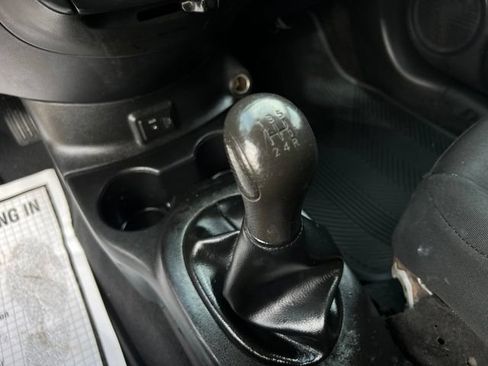 Used 2019 Nissan Versa S FWD image 31