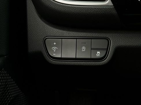 Used 2025 Kia Seltos S image 21