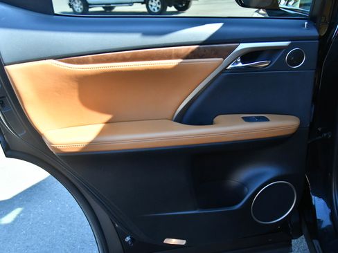 Used 2022 Lexus RX 350L FWD w/ Premium Package image 37