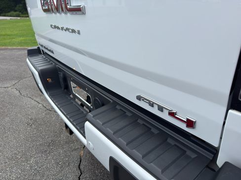Used 2021 GMC Canyon AT4 w/ Driver Alert Package AWD/4WD image 6