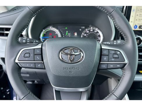 New 2026 Toyota Highlander XLE image 26