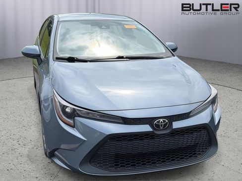 Used 2022 Toyota Corolla LE w/ LE Convenience Package FWD image 4