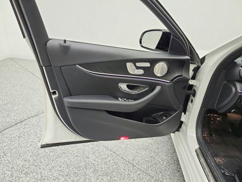 Used 2023 Mercedes-Benz E 350 Sedan image 15