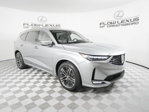 Used 2026 Acura MDX SH-AWD w/ Advance Package image 3