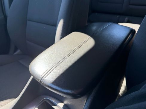 Used 2022 Chevrolet Malibu LT FWD image 23