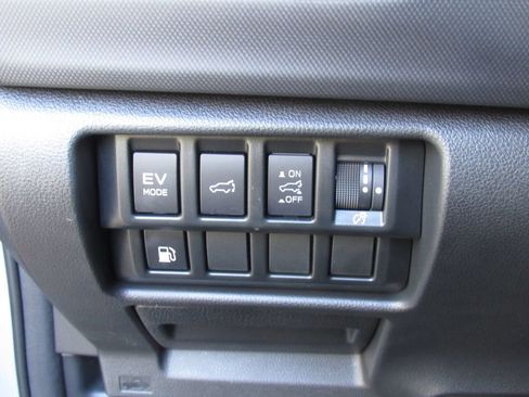 Used 2025 Subaru Forester Touring AWD/4WD image 34