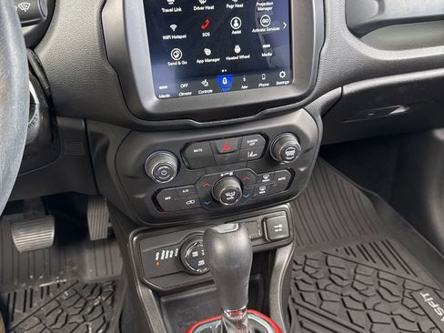 Used 2021 Jeep Renegade Trailhawk image 17