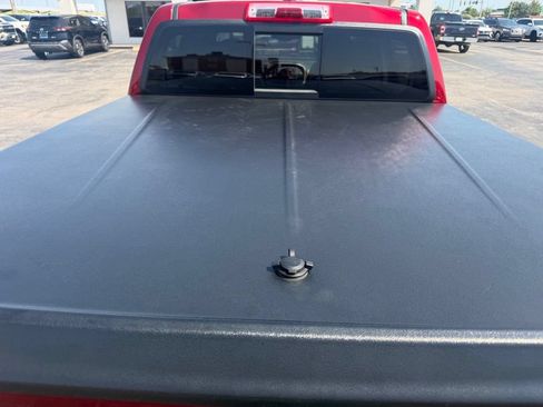 Used 2022 GMC Canyon Denali RWD image 17