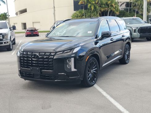 Used 2024 Hyundai Palisade Calligraphy image 7