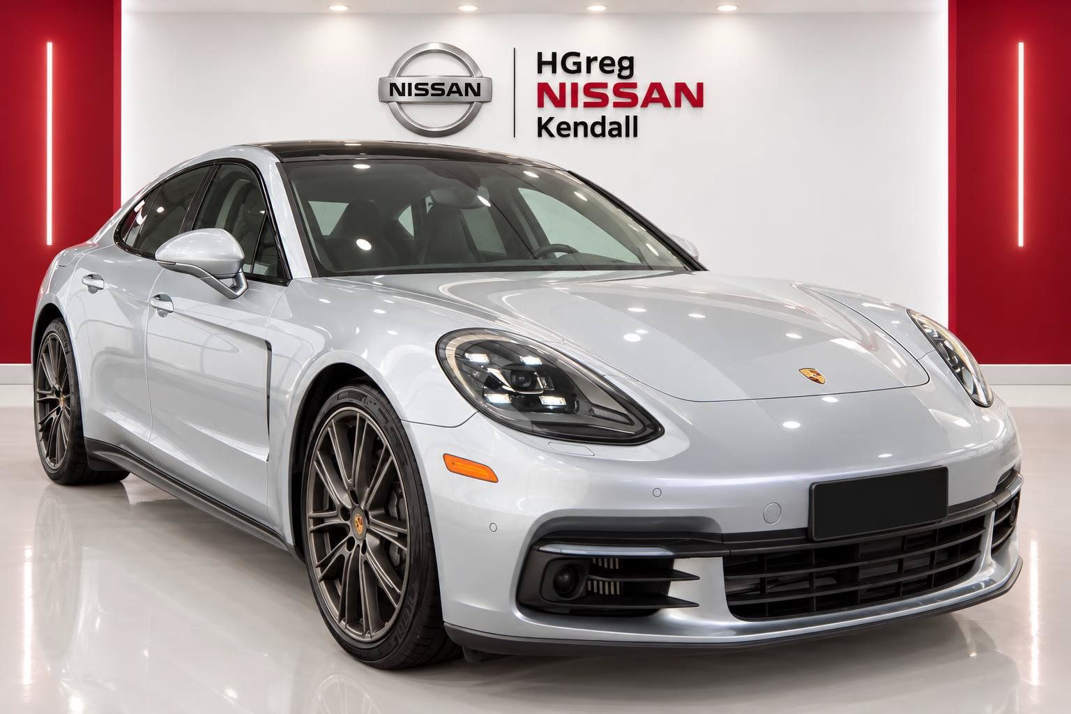 Used 2018 Porsche Panamera 4S w/ Premium Package Plus AWD/4WD image 3
