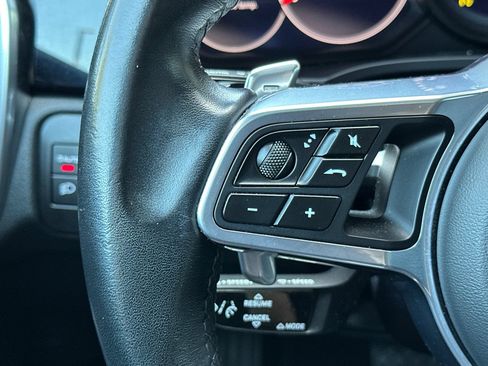 Used 2023 Porsche Cayenne AWD/4WD image 30