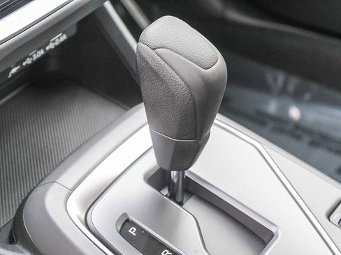 New 2025 Subaru Crosstrek 2.0i Premium image 17