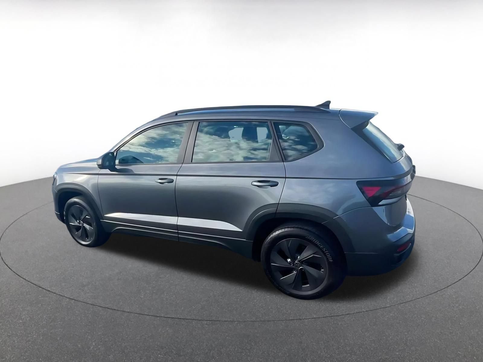 Used 2026 Volkswagen Taos S FWD image 9