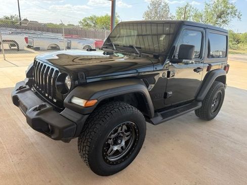 Used 2024 Jeep Wrangler Sport AWD/4WD image 3