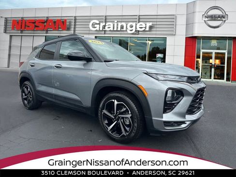 Used 2023 Chevrolet TrailBlazer RS w/ Driver Confidence Package image 1