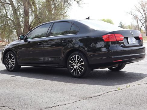 Used 2012 Volkswagen Jetta SEL FWD image 7