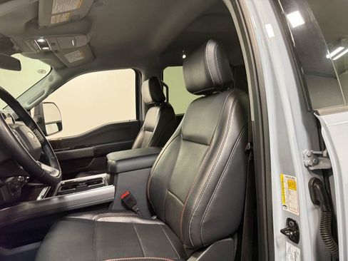 Used 2024 Ford F250 Lariat w/ FX4 Off-Road Package image 60