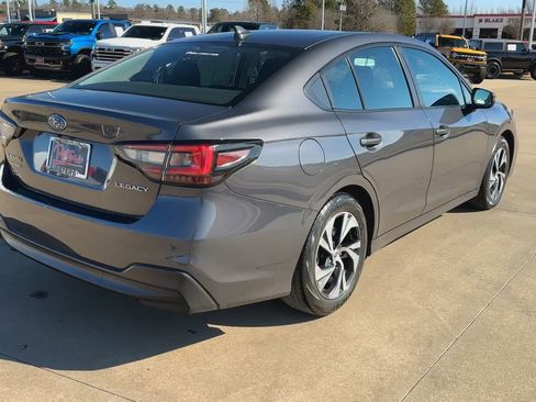 Used 2024 Subaru Legacy Premium image 9