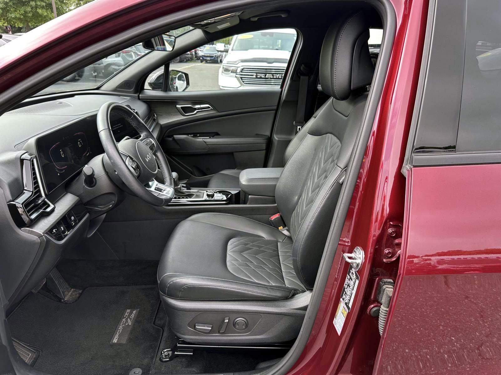 Used 2024 Kia Sportage X-Line AWD/4WD image 11