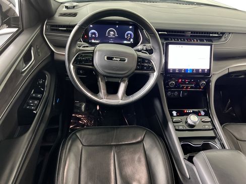 Used 2022 Jeep Grand Cherokee Overland AWD/4WD image 24