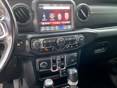 Used 2021 Jeep Wrangler Unlimited Sahara AWD/4WD image 37