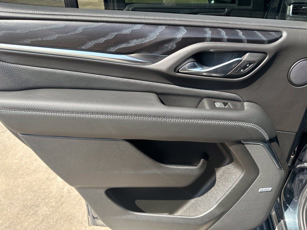 Used 2022 GMC Yukon Denali AWD/4WD image 23