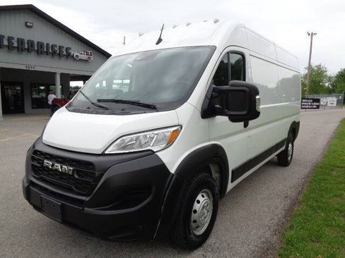 Used 2023 RAM ProMaster 2500 FWD image 1