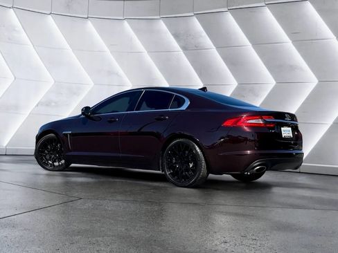 Used 2015 Jaguar XF Portfolio image 3