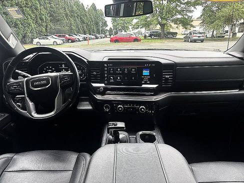 Used 2023 GMC Sierra 1500 SLT w/ SLT Convenience Package AWD/4WD image 18