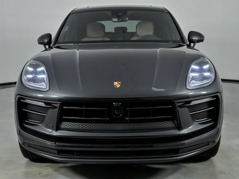 Used 2026 Porsche Macan AWD/4WD image 4