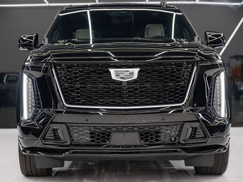 Used 2026 Cadillac Escalade V w/ LPO, ONYX Package image 2