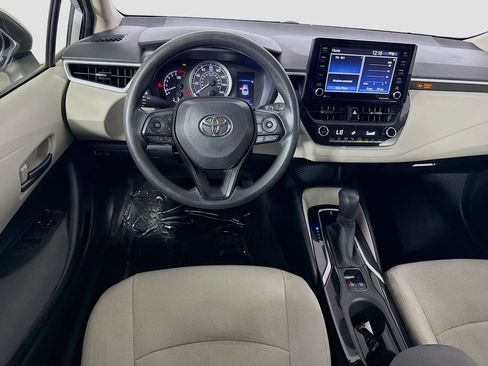 Used 2022 Toyota Corolla LE w/ LE Convenience Package FWD image 17
