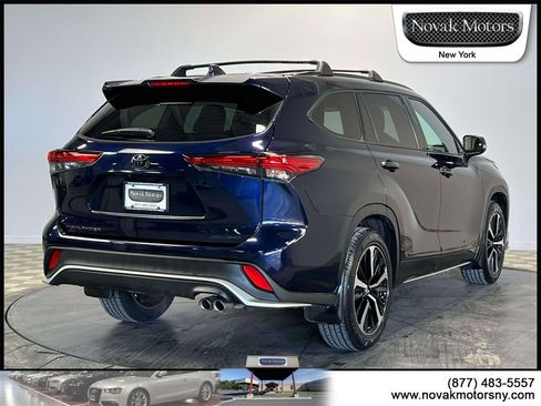 Used 2022 Toyota Highlander XSE image 8