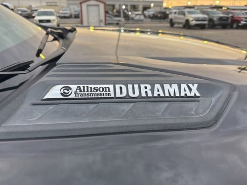 Used 2021 Chevrolet Silverado 2500 High Country w/ Technology Package image 7