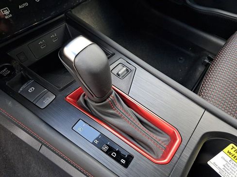 New 2025 Nissan Kicks SR image 25