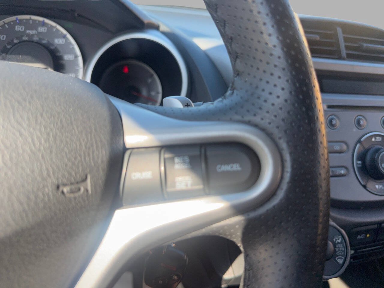 Used 2009 Honda Fit Sport image 34