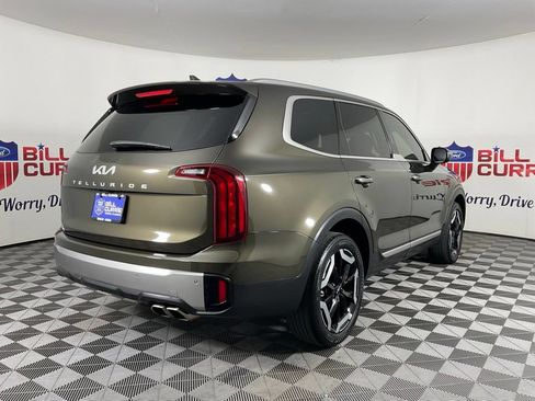 Used 2024 Kia Telluride S w/ S Sunroof Package FWD image 3