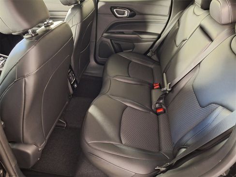 New 2026 Jeep Compass Latitude image 13