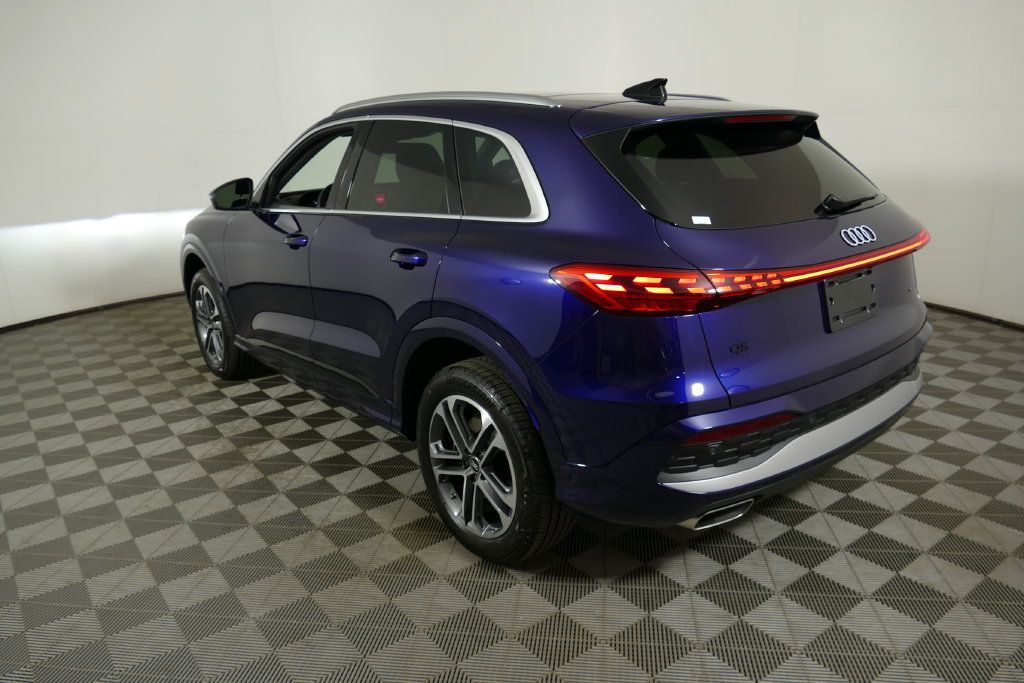 Certified 2025 Audi Q5 Premium w/ Convenience Package AWD/4WD image 5