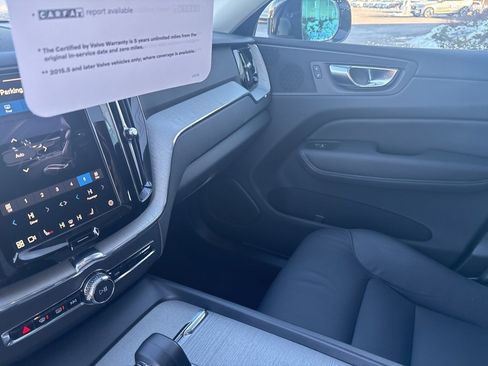 Used 2025 Volvo XC60 B5 Plus image 31